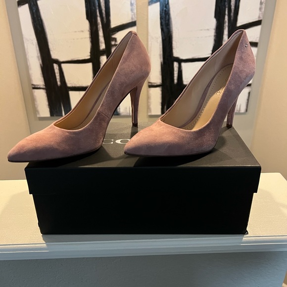 Coach Addie Pink Suede Pump 7.5 - Picture 1 of 8